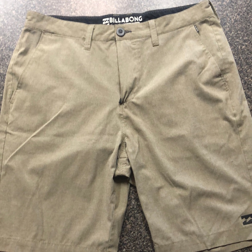 Men’s 32 Hybrid Billabong Shorts
